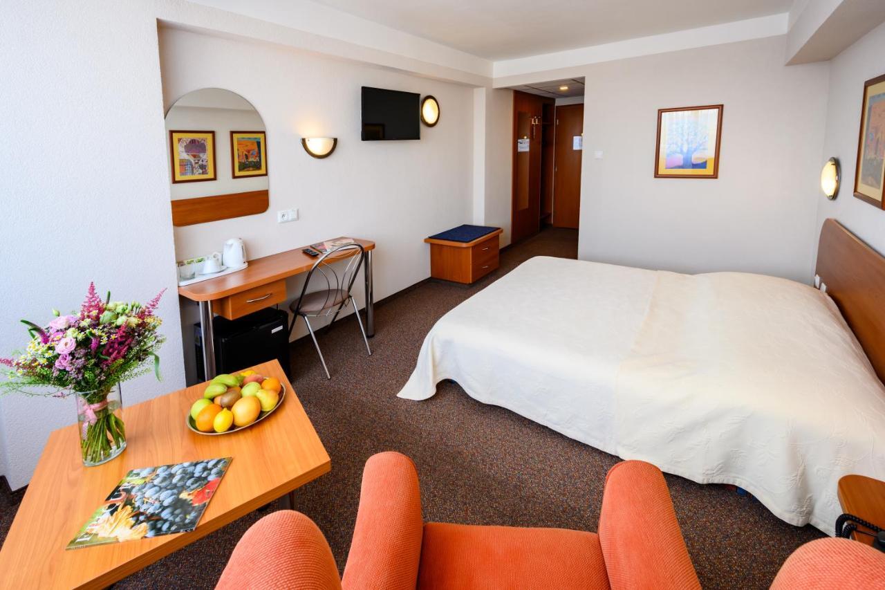 Hotel Lux Banská Bystrica Eksteriør billede